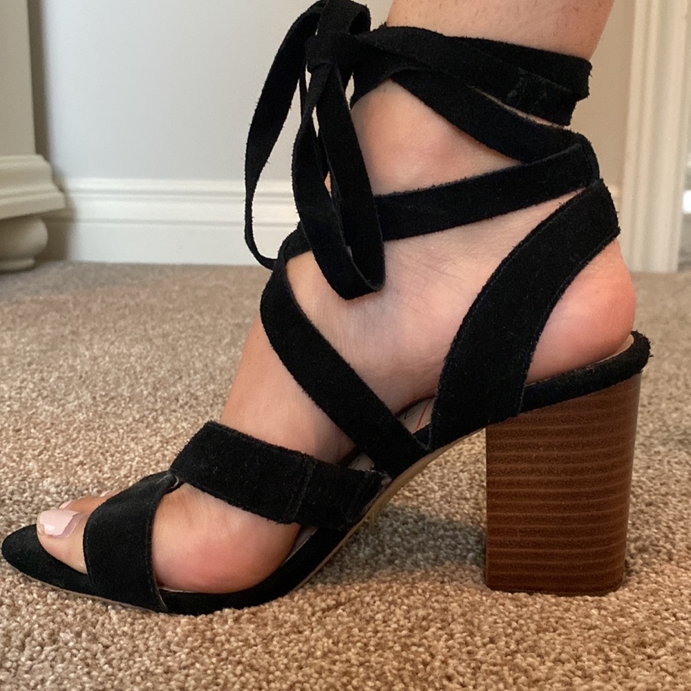 Sole society black wood block heel sandal size 6